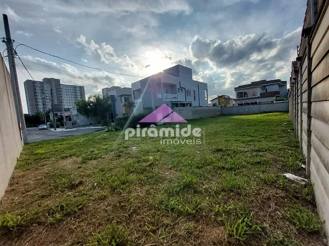 Terreno com 392m², à venda, no bairro Jardim Jacinto em Jacareí