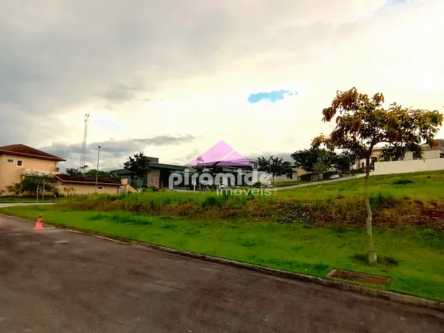 Terreno com 739m², à venda, no bairro Urbanova em São José dos Campos