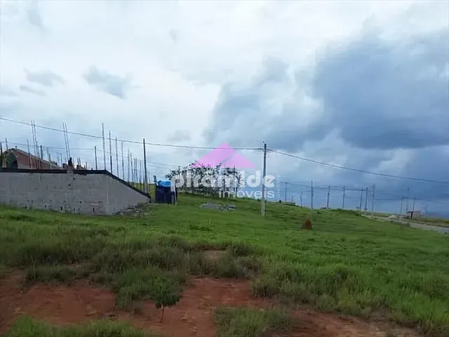 Terreno com 150m², à venda, no bairro Loteamento Portal do Lago em Caçapava