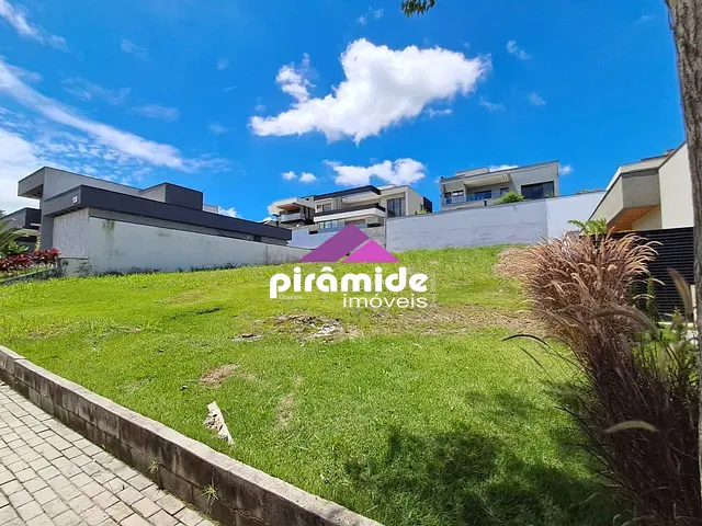Terreno com 600m², à venda, no bairro Urbanova em São José dos Campos