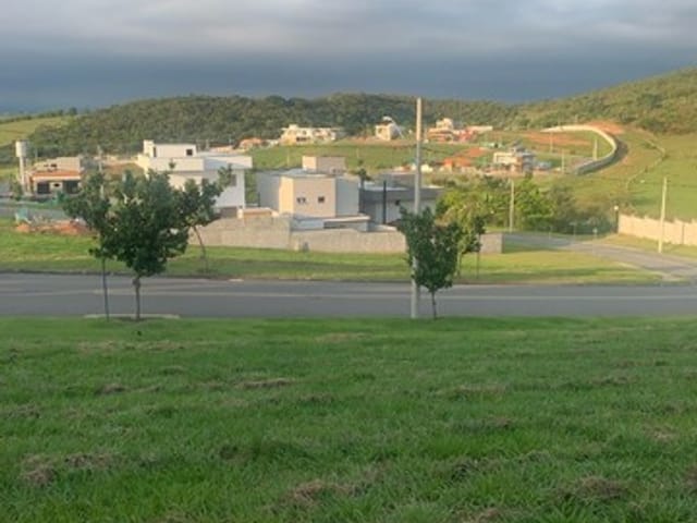 Terreno com 287m², à venda, no bairro Jardim Marlene Miranda em Taubaté