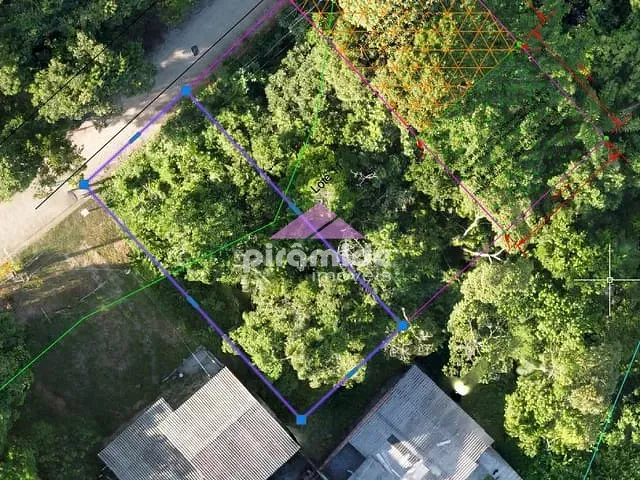 Terreno com 270m², à venda, no bairro Massaguaçu em Caraguatatuba