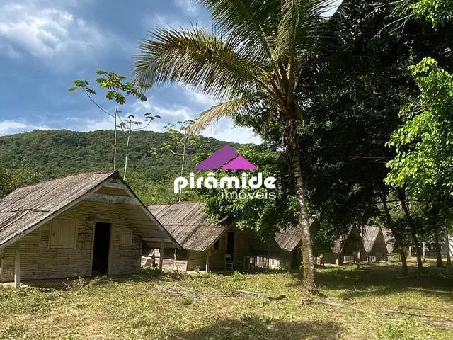 Terreno com 4500m², à venda, no bairro Tabatinga em Caraguatatuba