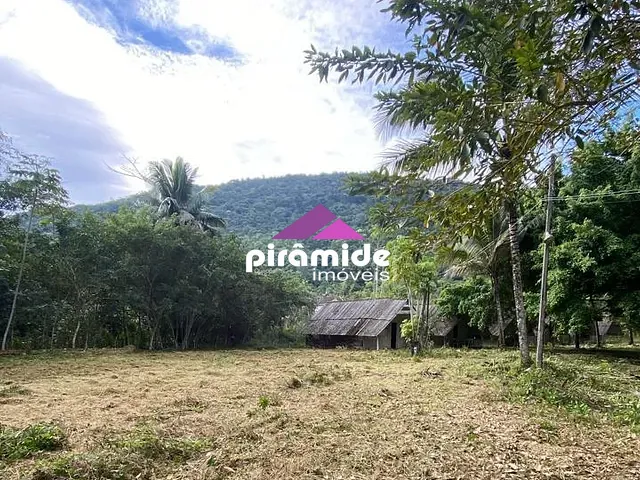 Terreno com 4500m², à venda, no bairro Tabatinga em Caraguatatuba