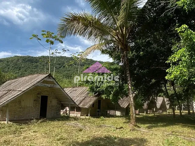 Terreno com 4500m², à venda, no bairro Tabatinga em Caraguatatuba