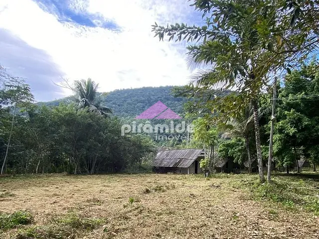 Terreno com 4500m², à venda, no bairro Tabatinga em Caraguatatuba