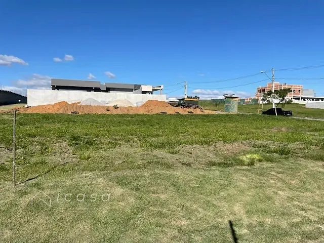 Terreno com 677m², à venda, no bairro Condomínio Residencial Ecopark Bourbon em Caçapava