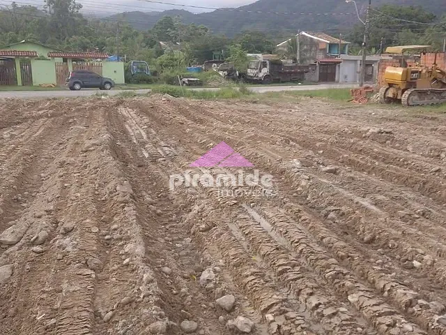 Terreno com 245m², à venda, no bairro Jardim Gaivotas em Caraguatatuba