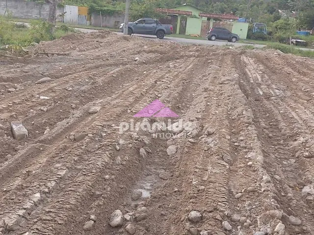 Terreno com 245m², à venda, no bairro Jardim Gaivotas em Caraguatatuba