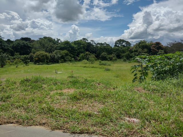 Terreno com 360m², à venda, no bairro Vitória Vale III em Pindamonhangaba