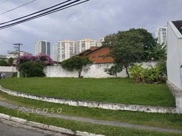 Terreno com 557m², à venda, no bairro Jardim das Colinas em São José dos Campos