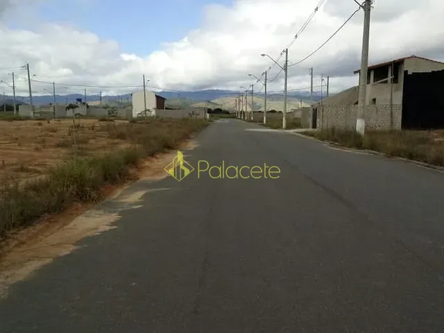 Terreno com 214m², à venda, no bairro Cesar Park em Pindamonhangaba