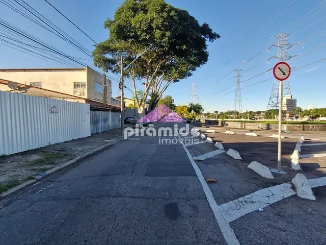 Terreno com 300m², à venda, no bairro Parque Industrial em São José dos Campos