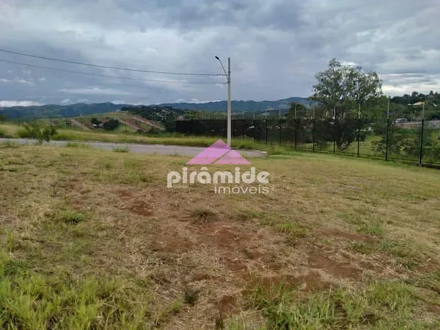 Terreno com 424m², à venda, no bairro Santa Mônica em Caçapava