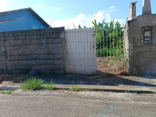 Terreno com 250m², à venda, no bairro Vila Suiça em Pindamonhangaba