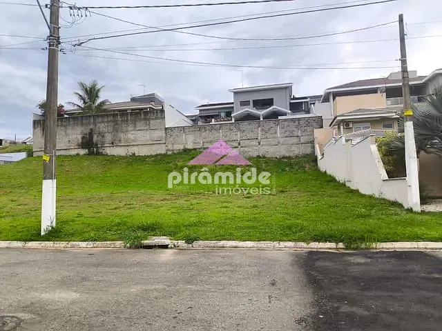 Terreno com 600m², à venda, no bairro Residencial Santa Helena em Caçapava