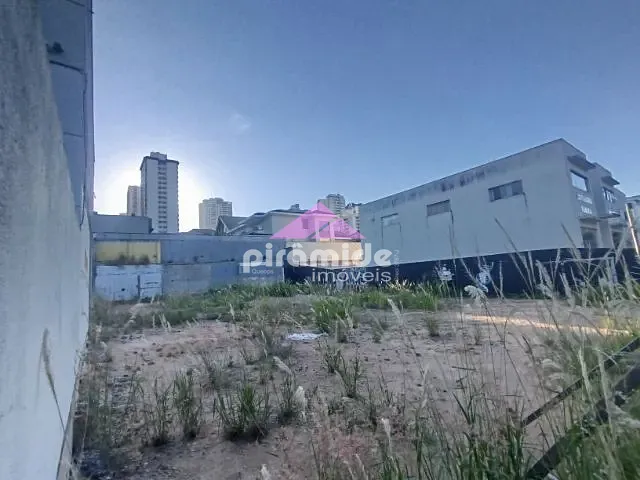 Terreno com 680m², à venda, no bairro Parque Residencial Aquarius em São José dos Campos