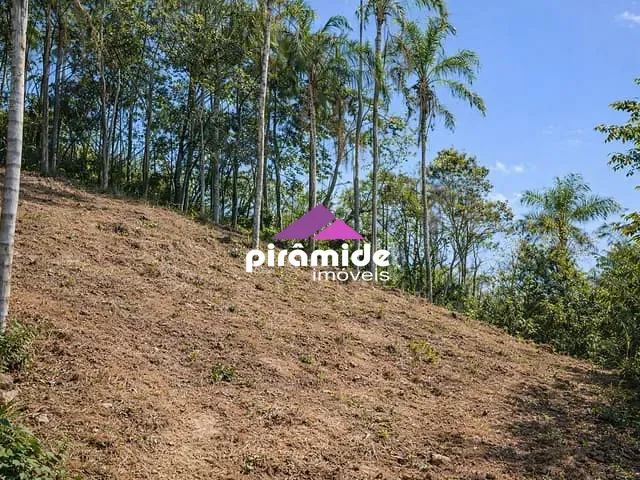Terreno com 894m², à venda, no bairro Cigarras em São Sebastião