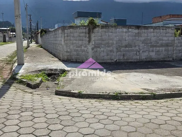 Terreno com 260m², à venda, no bairro Getuba em Caraguatatuba