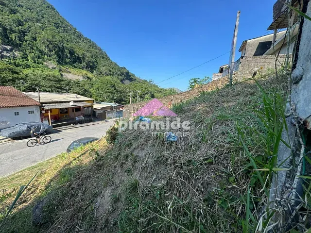 Terreno com 280m², à venda, no bairro Cantagalo em Caraguatatuba