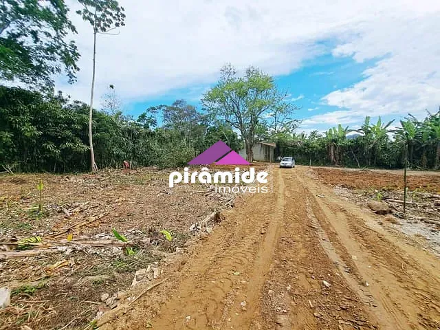 Terreno com 252m², à venda, no bairro Sertão Da Quina em Ubatuba