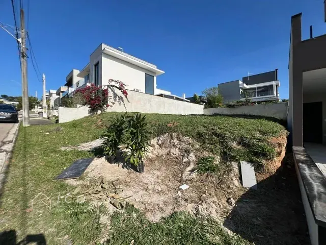 Terreno com 300m², à venda, no bairro Condomínio Terras do Vale em Caçapava