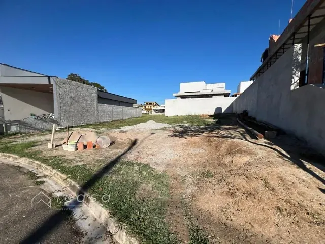 Terreno com 302m², à venda, no bairro Condomínio Terras do Vale em Caçapava