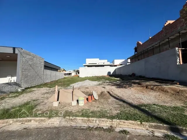 Terreno com 302m², à venda, no bairro Condomínio Terras do Vale em Caçapava