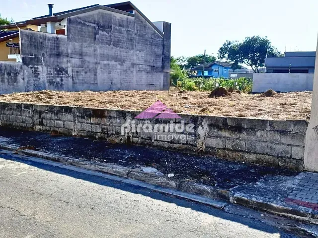 Terreno com 250m², à venda, no bairro Loteamento Villa Branca em Jacareí