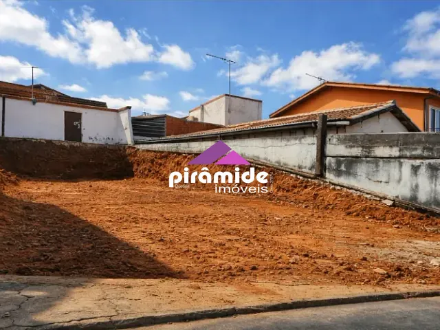 Terreno com 250m², à venda, no bairro Jardim Portugal em São José dos Campos