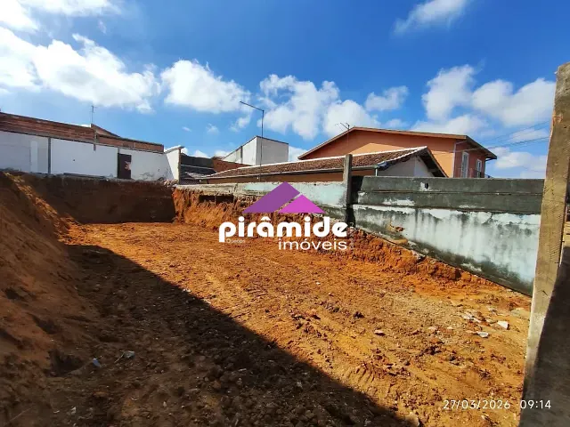 Terreno com 250m², à venda, no bairro Jardim Portugal em São José dos Campos