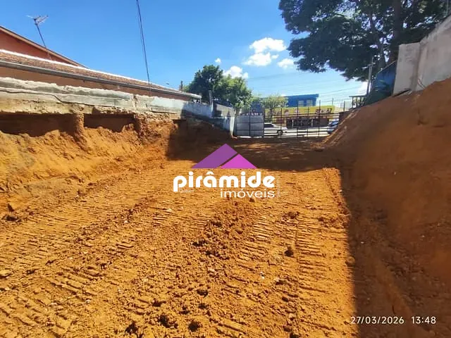 Terreno com 250m², à venda, no bairro Jardim Portugal em São José dos Campos