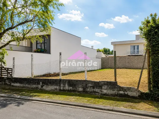 Terreno com 250m², à venda, no bairro Loteamento Villa Branca em Jacareí