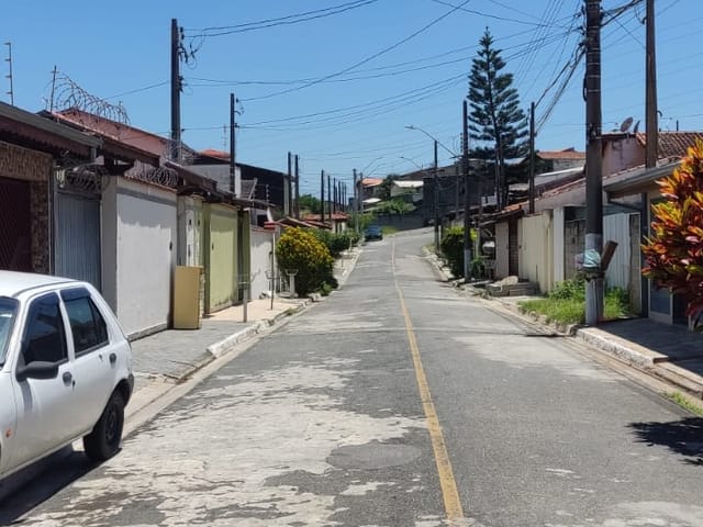 Terreno com 409m², à venda, no bairro Vila Suiça em Pindamonhangaba
