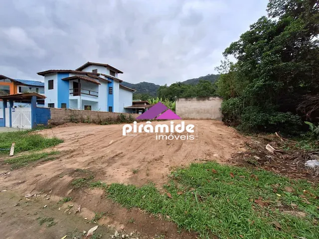 Terreno com 400m², à venda, no bairro Tabatinga em Caraguatatuba
