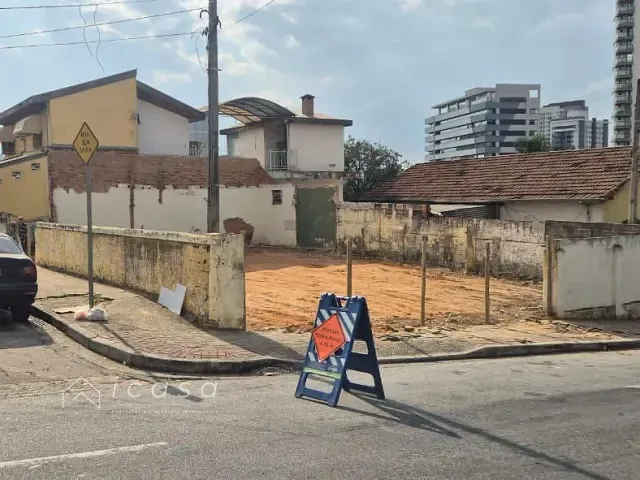 Terreno com 250m², à venda, no bairro Vila Sanches em São José dos Campos