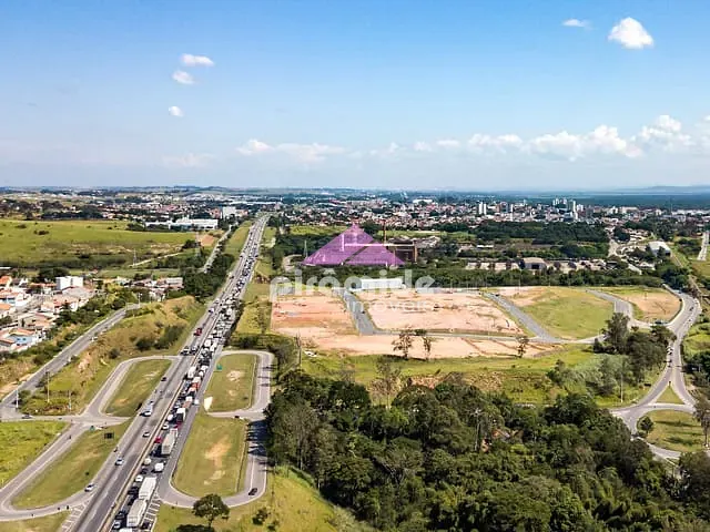 Terreno com 1357m², à venda, no bairro Jardim Campo Grande em Caçapava