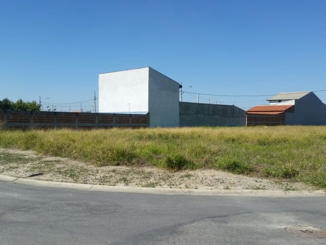 Terreno com 250m², à venda, no bairro Moreira César em Pindamonhangaba