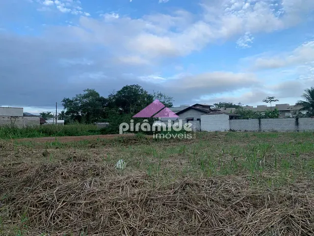 Terreno com 360m², à venda, no bairro massaguaçu em Caraguatatuba