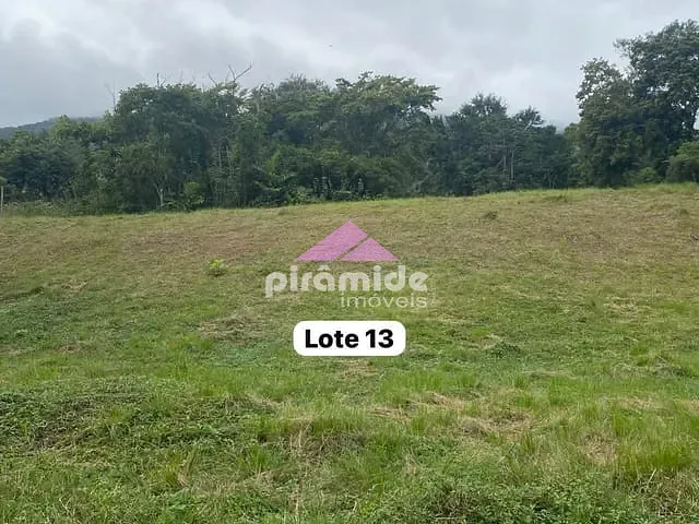 Terreno com 300m², à venda, no bairro Jaraguá em São Sebastião