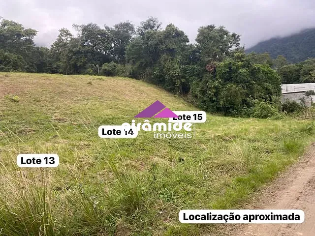 Terreno com 300m², à venda, no bairro Jaraguá em São Sebastião