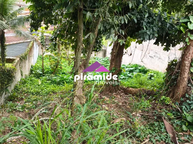 Terreno com 360m², à venda, no bairro Martim de Sá em Caraguatatuba