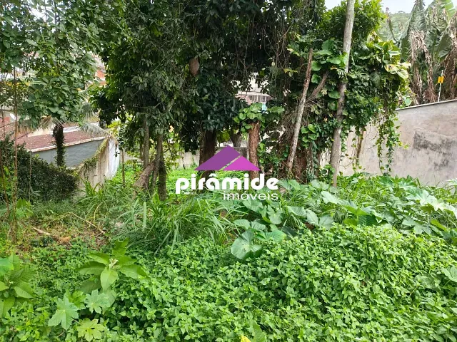 Terreno com 360m², à venda, no bairro Martim de Sá em Caraguatatuba