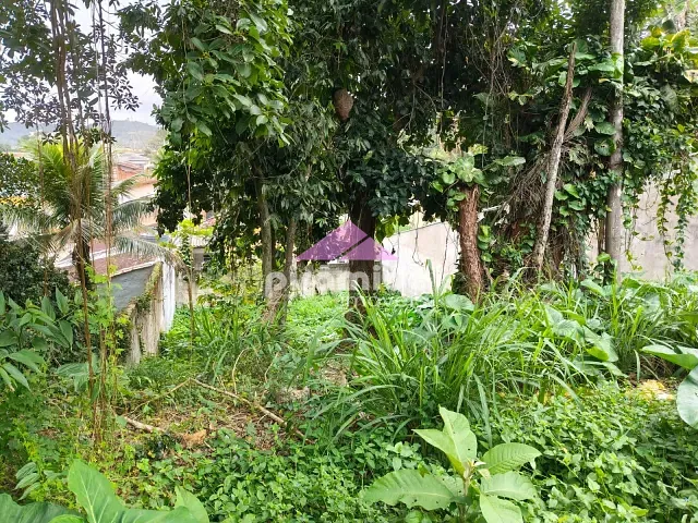 Terreno com 360m², à venda, no bairro Martim de Sá em Caraguatatuba