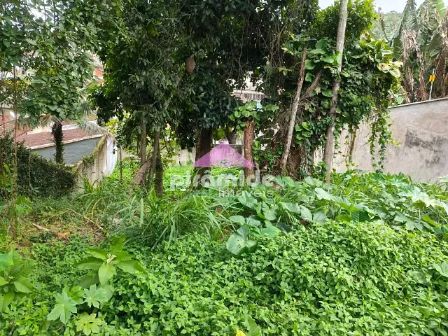 Terreno com 360m², à venda, no bairro Martim de Sá em Caraguatatuba