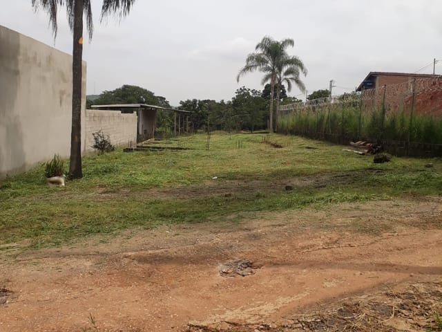 Terreno à venda, no bairro Monte Belo em Taubaté