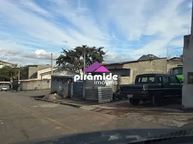 Terreno com 240m², à venda, no bairro Jardim Santa Júlia em São José dos Campos