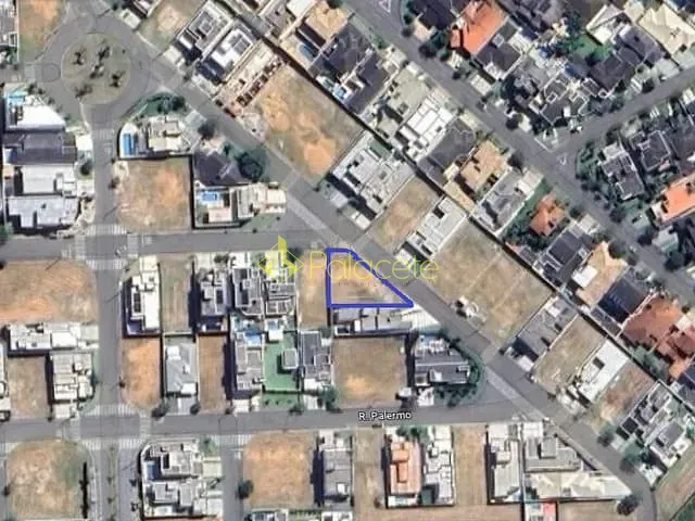 Terreno com 440m², à venda, no bairro Mombaça em Pindamonhangaba