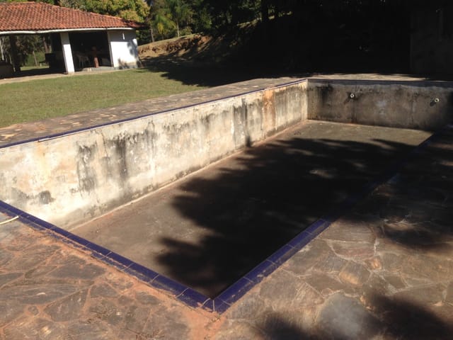 Terreno com 2600m², à venda, no bairro Chácaras Cataguá em Taubaté