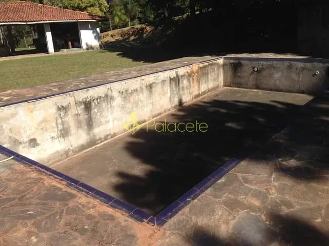 Terreno com 2600m², à venda, no bairro Chácaras Cataguá em Taubaté